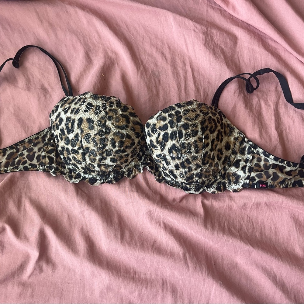 Victoria’s Secret Pink bra 34C Push up lace